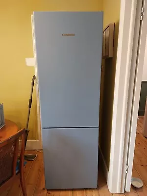 Liebherr Fridge Freezer 60/40 • £300