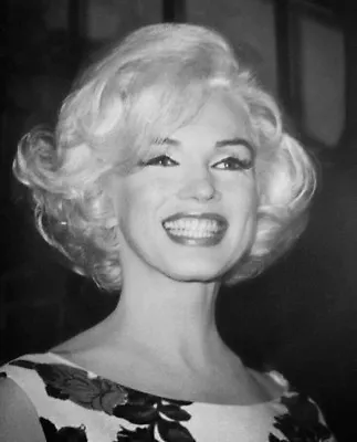 Marilyn Monroe Pre Owned  Memorabilia Hollywood Studios Private Auction Items  • $9000