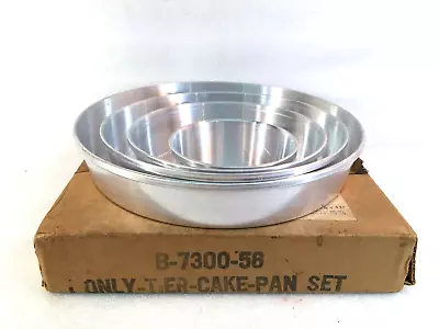 Vintage Vitality By MIRRO 4 Tier Aluminum Cake Pan Set • $12