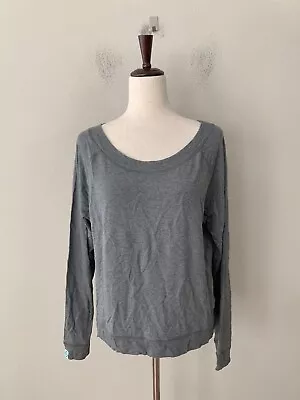 NWT! Vera Bradley Women's Sz L Long Sleeves Scoop Neck Lounge Pajama Top Gray • $13.49