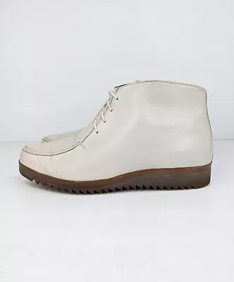 Size 6 Vintage 80s  Ladies Off White Winter Lace Up Leather Ankle Boots Retro • $55