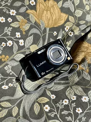 Panasonic LUMIX DMC-FH25 Digital Camera - CCD Digicam 📸 • $179