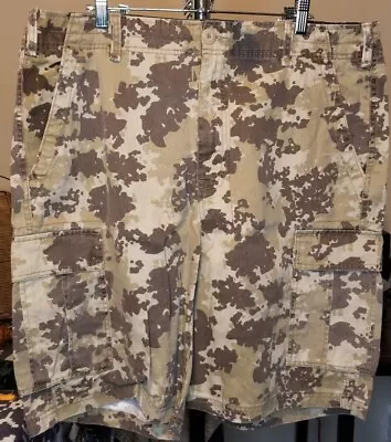 Men's O.T.B U.S. Marine Corps Marpat Digital Camouflage Cargo Shorts Size 38 • $20