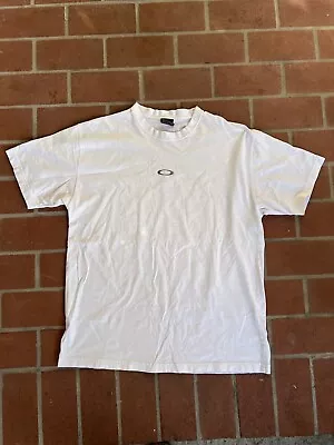 Vintage OAKLEY Center Logo T Shirt Size XL • $45