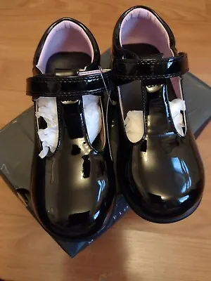 £15 • Buy Girls School Shoes Size 13 NEW