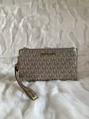 NWT Michael Kors Jet Set Travel Logo Large Double Zip Wristlet - Pale Gold • $72