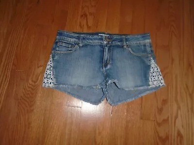 Vintage Havana Denim Cut Off Shorts Size 28 • $8.99