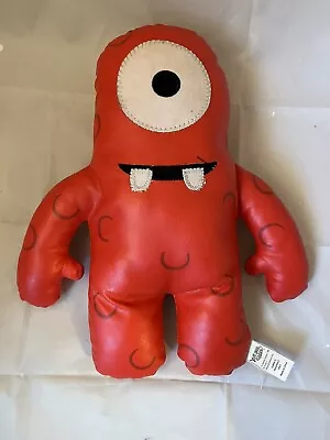 Yo Gabba Gabba Muno Red Vinyl Plush 12  2011 • $16.95