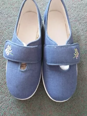 Different Odd Sized DB Shoes Denim Blue Style Sandy Right 6/Left 7 Fitting 2V  • £5.50