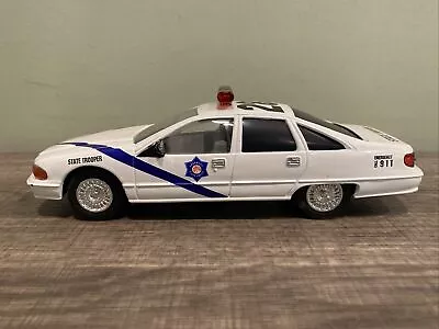 Golden Wheel Carbank Arkansas Chevrolet Police Car - 1:24 No Key • $13.99