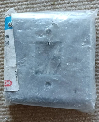 £2 • Buy MEM/EATON - 1 Gang Surface Cover Plate Grid System 