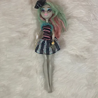 Monster High Love In Scaris Rochelle Goyle Doll W/ Bow Mattel 2011 1st Wave • $39.99