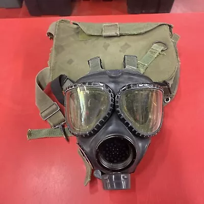 US Military M40 Gas Mask Size Small With Bag Lot 50 • $114.99