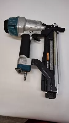 Makita Medium Crown Stapler • $79.99