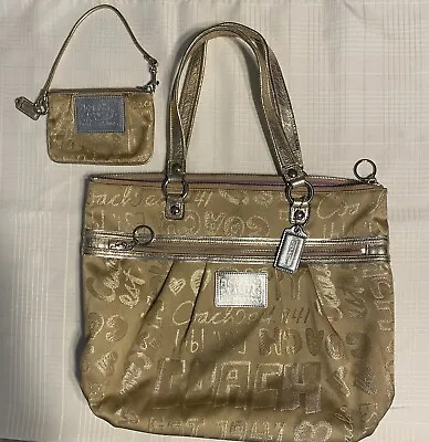 $70 • Buy Coach Poppy Glam Story Patch Shoulder Bag With Matching Coin Purse GOLD