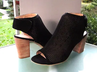 ME TOO Black Perforated LEATHER Peep Toe Cut Out Touch-Fasten Bootie Size 7.5 • $59.99