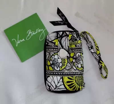 VERA BRADLEY - Carry It All In One Zip Wristlet - Citron Pattern - Nice • $19.95