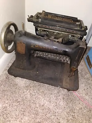 Minnesota Vintage Sewing Machine • $50