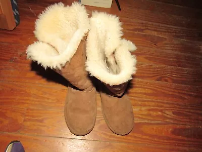 UGG Bailey Button Triplet II Chestnut Fur Boots Womens Size 5 ~ Used Condition • $36.36