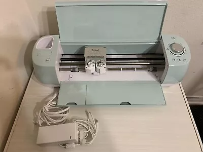 Cricut Explore Air 2 Machine - Mint With Vinyl • $120