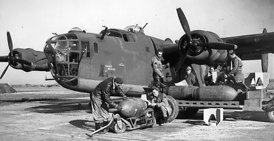 WW2 WWII Photo USAAF B-24 Liberator Bombing Up Alconbury  World War Two  5851 • $6.49