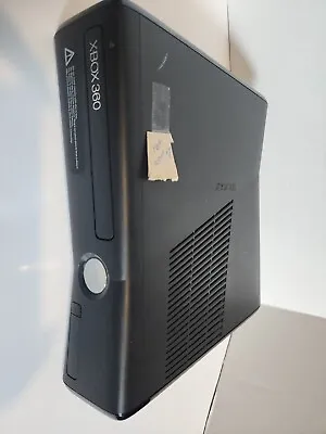 $40 • Buy Xbox 360 S For Parts, Flashes Red Then Powers Down, Console Only