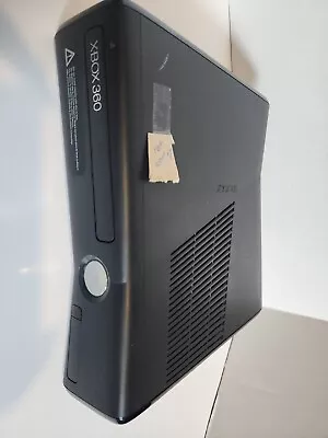 $40 • Buy Xbox 360 S For Parts, Flashes Red Then Powers Down, Console Only