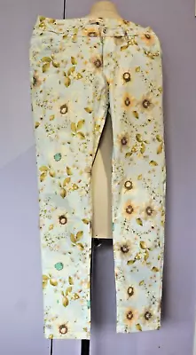 VERY GOOD COND SIZE XS W 28  L28  SOFT  COTTON NARROW LEG FLORAL  JEANS TROUSERS • £3.50