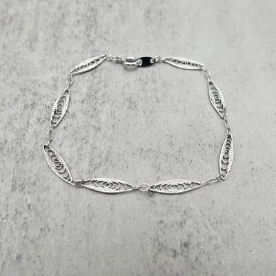 Vintage Trifari Bracelet Silver Tone Filigree Links Dainty Chain 7 Inch Jewelry • $5.20