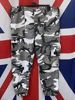 Military Style Urban/snow Camo Combat Trousers  • £4