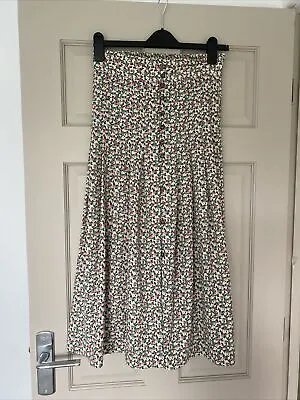 H&M Floral Skirt  With Buttons Size 8-10 • £14.99
