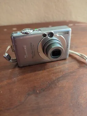 Canon PowerShot Digital ELPH SD300 Camera PARTS OR REPAIR Silver 4.0MP • $20