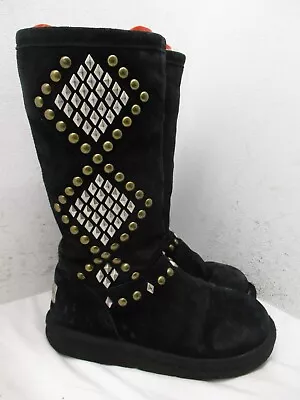 Ugg AVONDALE 3330 Studded Sheepskin Lined Black Suede Boots Womens Size 5 • $39.95