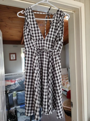 $10 • Buy Asos Gingham Dress Size 6-10