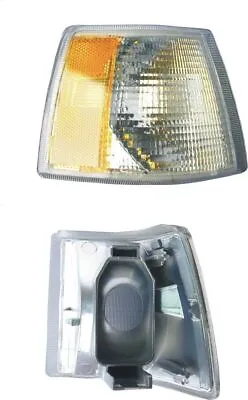 Right Turn Signal Assembly For 1993-1997 Volvo 850 1996 1995 1994 6817774 • $37.95