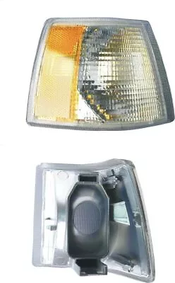 Turn Signal Light Assembly Right URO Parts 6817774 Fits 93-97 Volvo 850 • $35.64