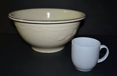 Homer Laughlin Serving/mixing Bowl 12.5” Diameter 6  Deep (vintage) • $20