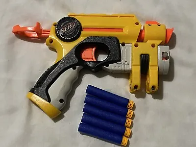 NERF N-Strike Yellow & Orange Blaster Gun 9.5 Ins Targeting Light 5 Darts Incl • £3.25