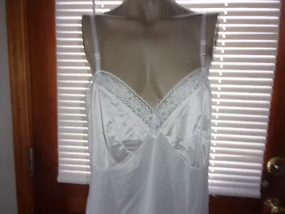 NWT~ Vintage Vanity Fair Full Slip -White~ Nylon~ Lace~  Sz 26'' 40 / 46 • $10