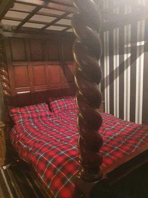 £999 • Buy Tudor/renaissance Style King Size Four Poster Bed
