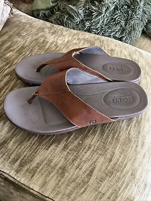 Mens Born Sandal Slip On Thong Brown Leather Straps Flip Flop Flat Heel 13 • $21