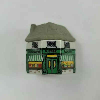 Wade Edge Greengrocer Flowers Whimsey On Why Village Building # 9 England W08 • $17.99