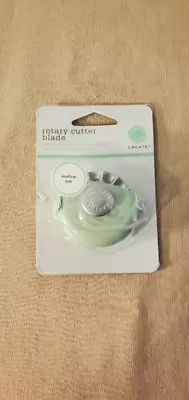 Brand New / NIB Martha Stewart Rotary Cutter Blade - Pattern: Scallop Cut • $6.93