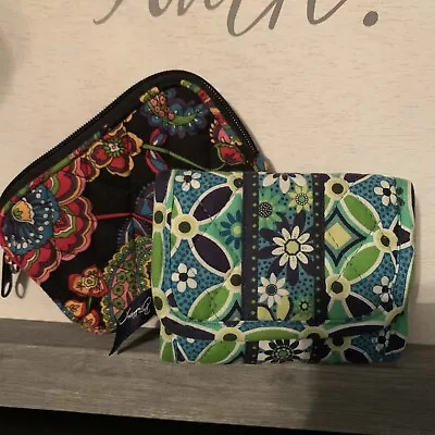 Vera Bradley Daisy Daisy  Quilted Trifold Wallet  Lot Symphony In Hue Coin • $15.39