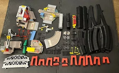 1998 Hot Wheel Train Station Set Can't  Say Complete Set Everything In Photo Is • $80