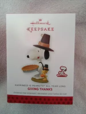 Hallmark HAPPINESS IS PEANUTS ALL YEAR LONG Ornament #4 GIVING THANKS • $25