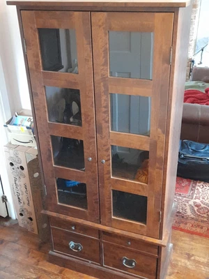 £100 • Buy A Ashley Garrat  Display Unit