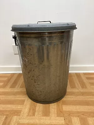 Vintage Galvanized Trash Can W Lid Round Metal Waste Steel Bin Rubbish 20 Gallon • $59.99