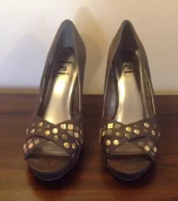 BROWN With GOLD STUDS OPEN TOE 3.5   Pumps SZ 7 1/2 Desiger L.E.I • $20