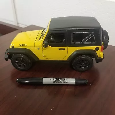 Willy's Jeep Wrangler Chrysler 2014 Maisto Diecast Yellow Black Int-1/18 Scale • $10